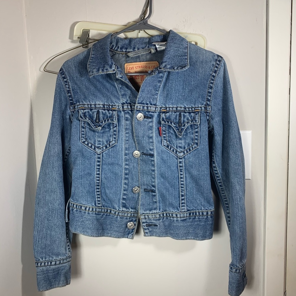 levi’s denim jacket